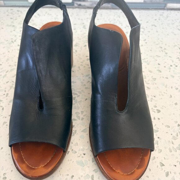 Lucky Brand Rhazy Leather Sandals Heels 10 - Picture 6 of 6